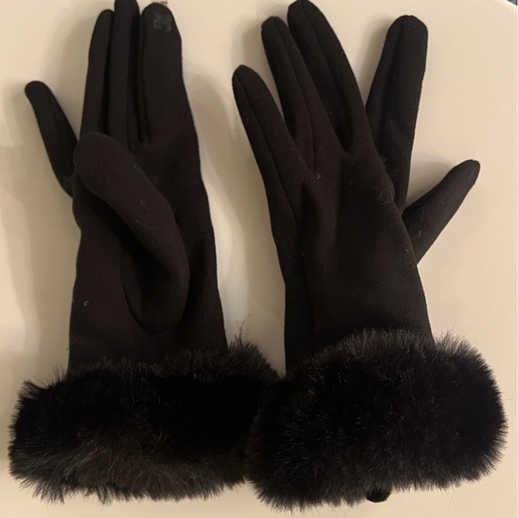 H&M Fur Lined PeaCoat with matching gloves - Picture 3 of 6